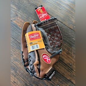 NWT Rawlings Glove 12.5 inch youth/adult